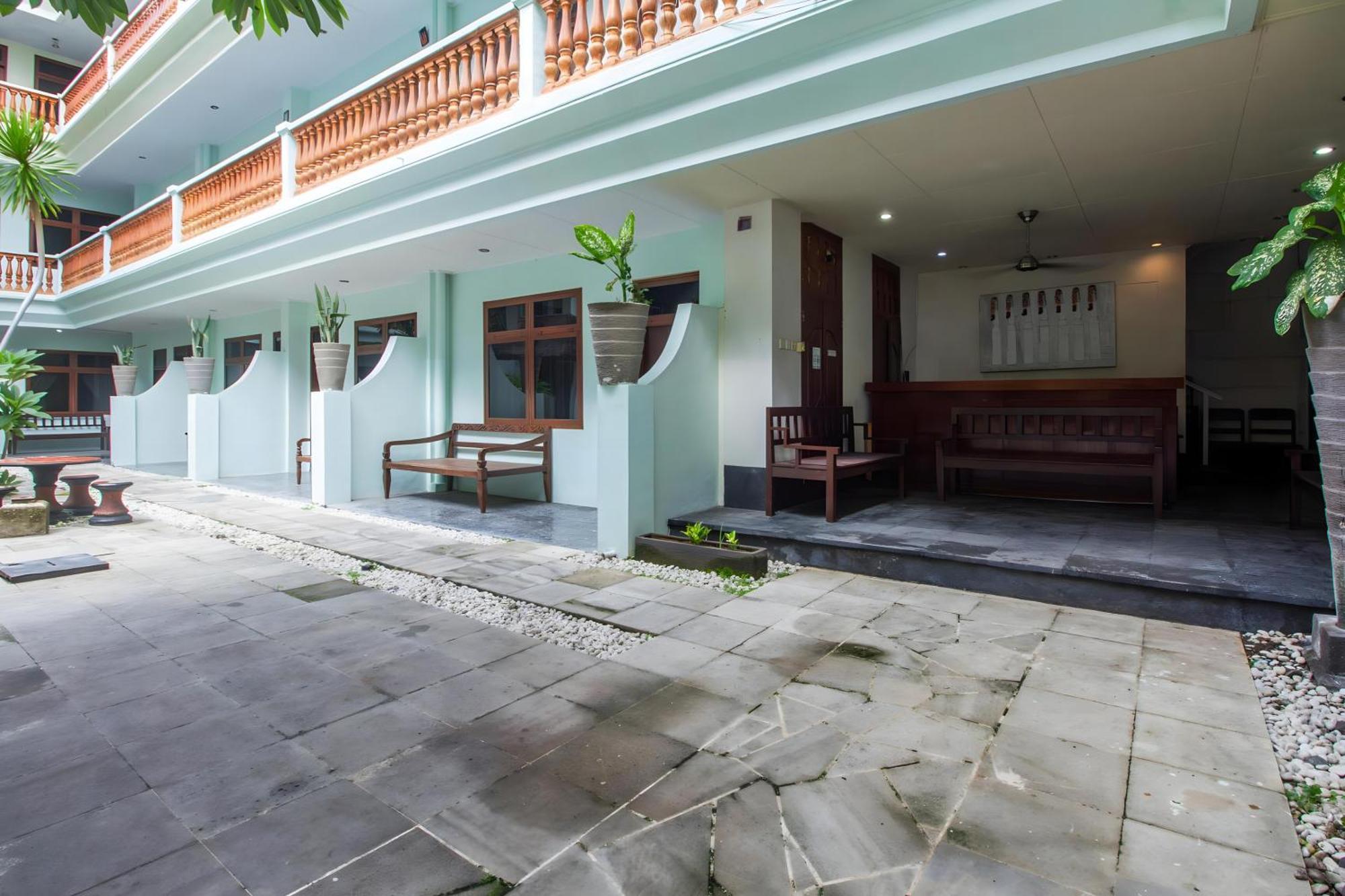 Capital O 93809 Wida Hotel Legian Exteriör bild