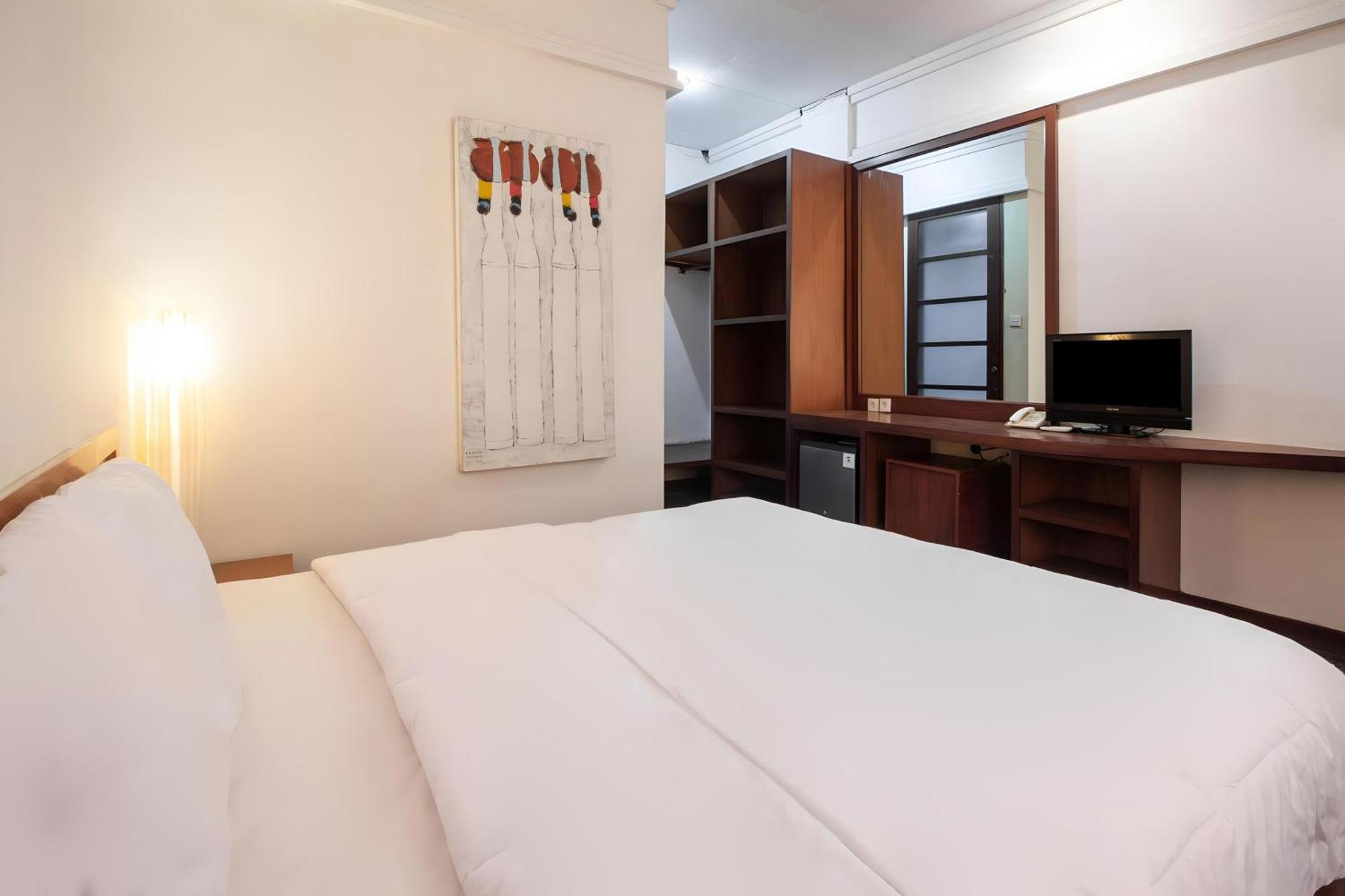 Capital O 93809 Wida Hotel Legian Exteriör bild
