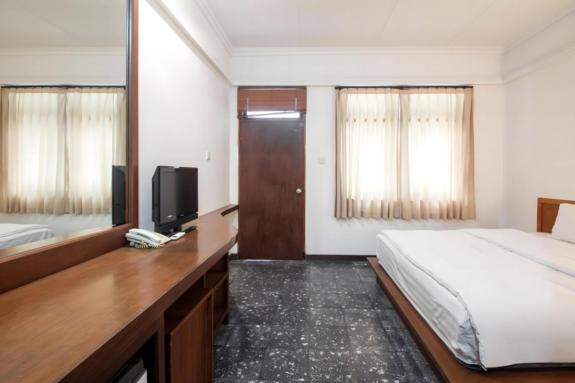 Capital O 93809 Wida Hotel Legian Exteriör bild