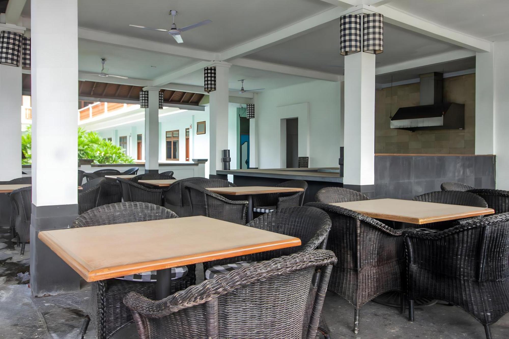 Capital O 93809 Wida Hotel Legian Exteriör bild
