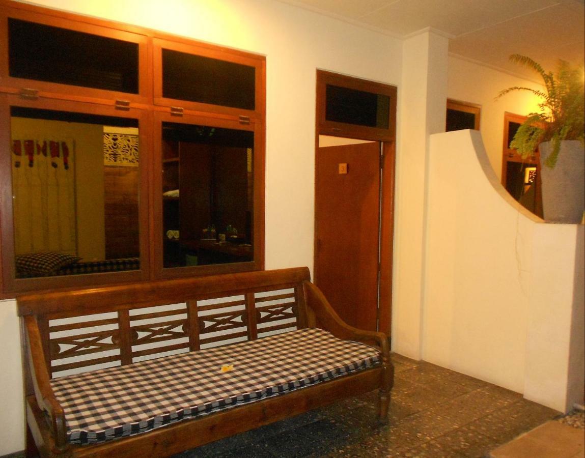 Capital O 93809 Wida Hotel Legian Exteriör bild